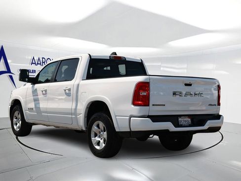 Used 2025 RAM 1500 Big Horn AWD/4WD image 2