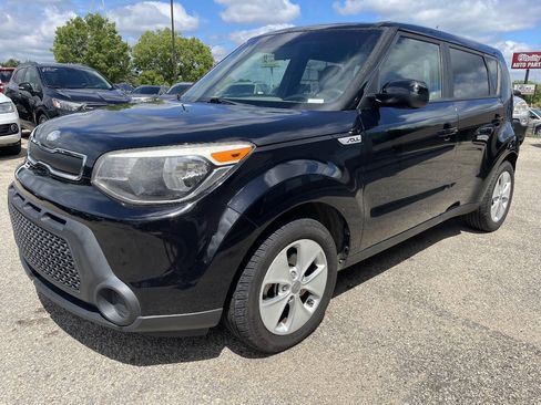 Used 2016 Kia Soul FWD image 4