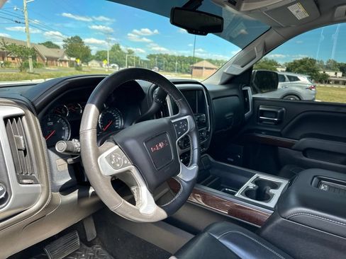 Used 2017 GMC Sierra 1500 SLT w/ SLT Premium Package AWD/4WD image 9