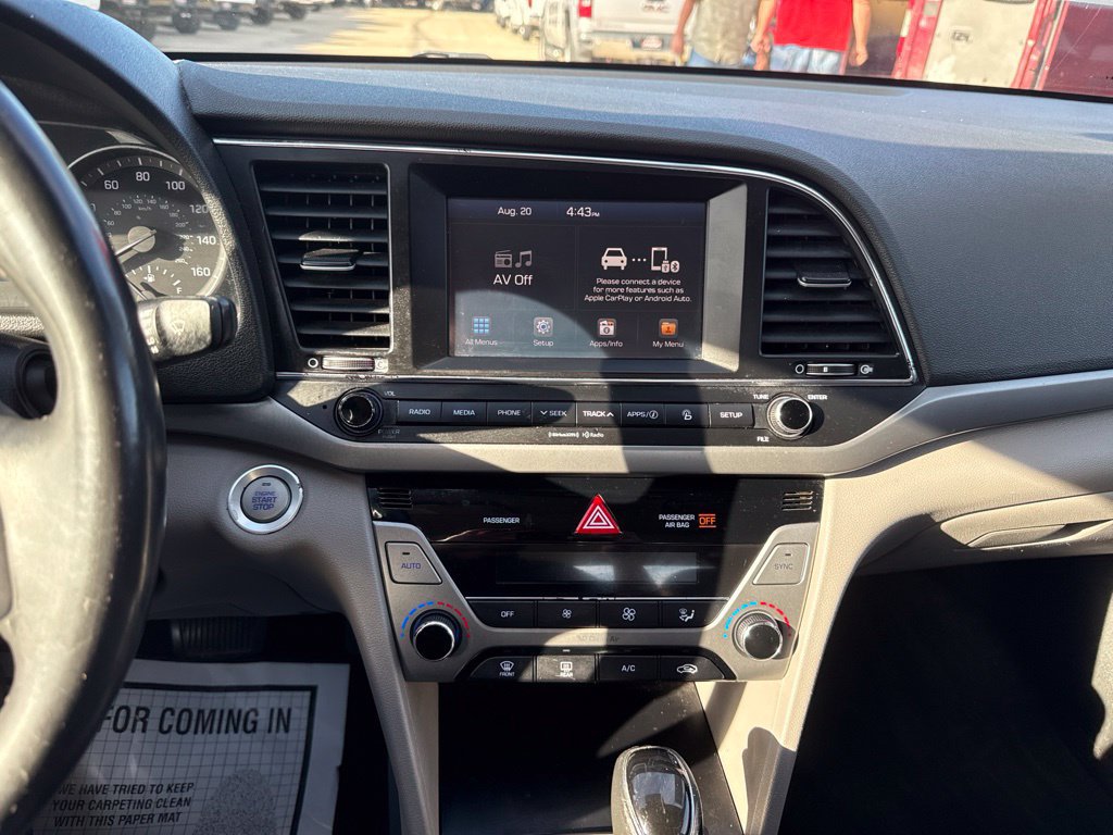 Used 2017 Hyundai Elantra Limited FWD image 7