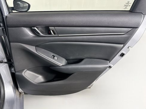 Used 2018 Honda Accord LX image 28