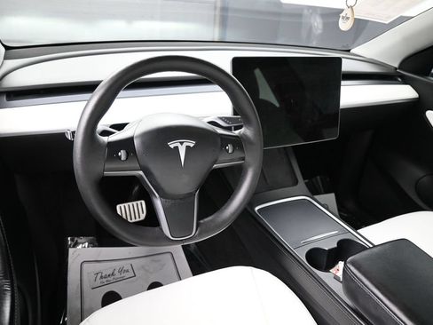Used 2022 Tesla Model Y Performance AWD/4WD image 25