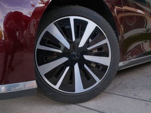 Used 2024 Lucid Air Touring AWD/4WD image 46