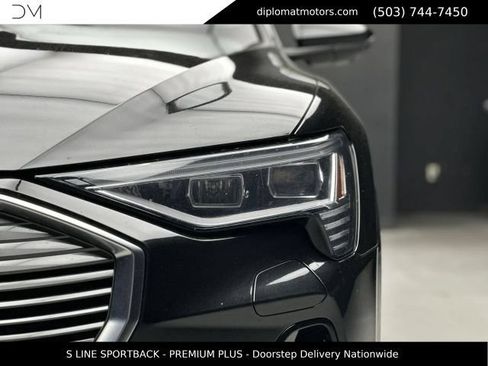 Used 2023 Audi e-tron Premium Plus AWD/4WD image 13