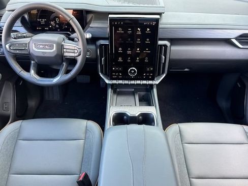 Used 2026 GMC Acadia AT4 AWD/4WD image 13