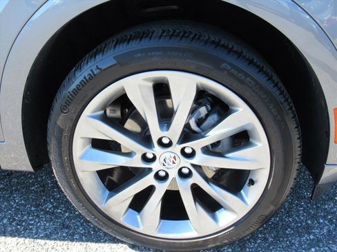 Used 2022 Buick Envision Avenir w/ Technology Package II image 33