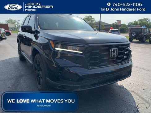Used 2025 Honda Pilot Black Edition image 1