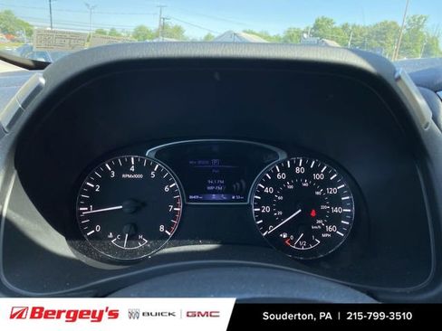 Used 2020 Nissan Pathfinder SL AWD/4WD image 10