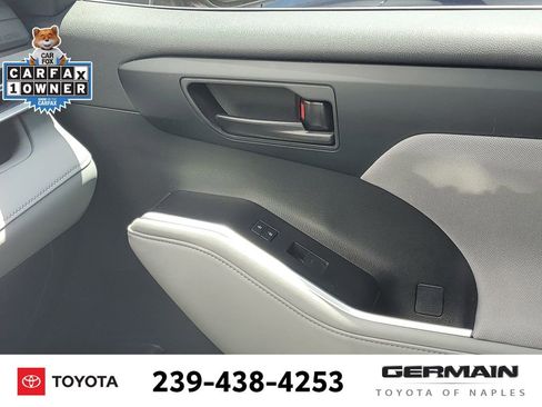 Used 2023 Toyota Highlander LE FWD image 29
