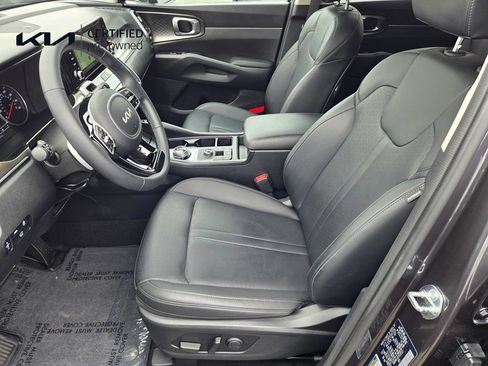 Certified 2023 Kia Sorento EX FWD image 15
