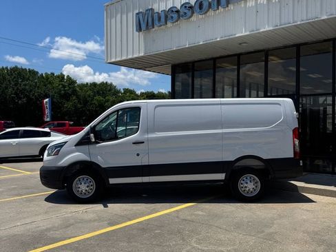 Used 2025 Ford Transit 150 Low Roof AWD image 3
