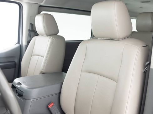 Used 2016 Nissan NV 3500 SL image 24