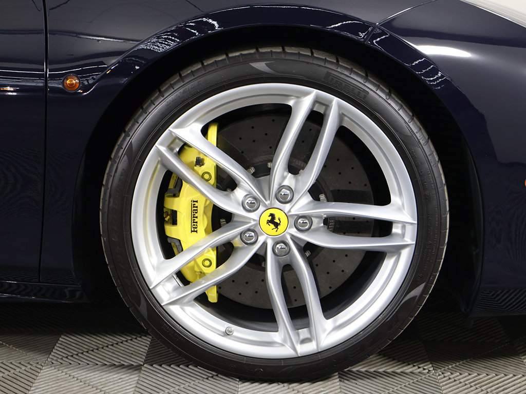 Used 2018 Ferrari 488 Spider RWD image 21