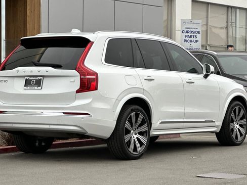 Certified 2022 Volvo XC90 T8 Inscription w/ Advanced Package image 2