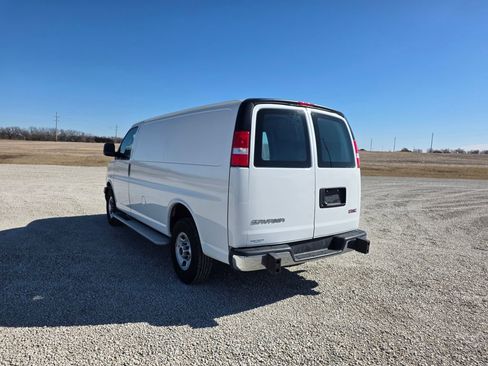 Used 2024 GMC Savana 2500 w/ Driver Convenience Package image 5