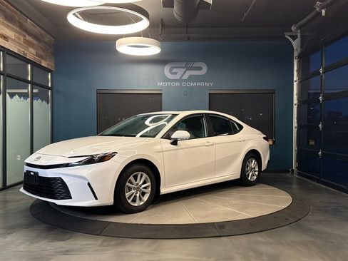 Used 2025 Toyota Camry LE w/ Convenience Package AWD/4WD image 7
