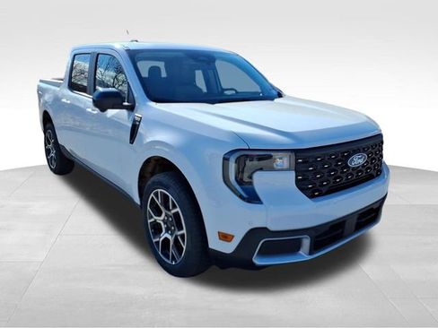 New 2025 Ford Maverick Lariat w/ 4K Tow Package image 14