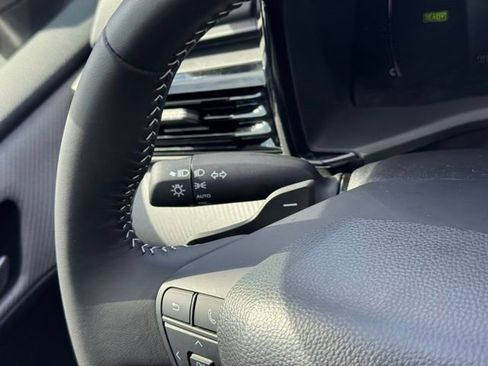Certified 2025 Toyota Camry SE AWD/4WD image 27