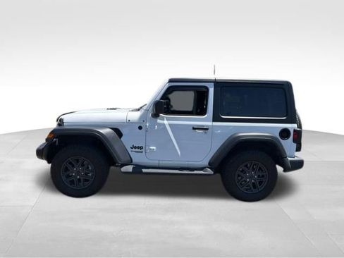Used 2021 Jeep Wrangler Sport AWD/4WD image 9