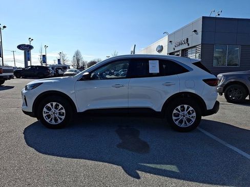 Certified 2023 Ford Escape Active AWD/4WD image 7
