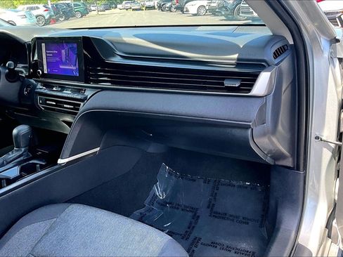 Used 2025 Toyota Camry LE FWD image 15