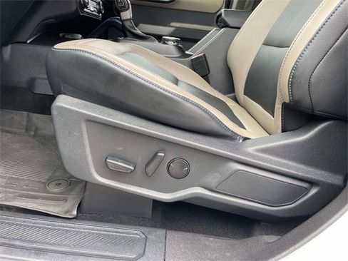 Used 2023 Ford Bronco Wildtrak image 21