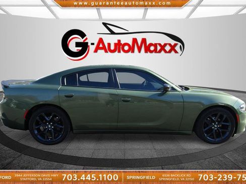 Used 2020 Dodge Charger SXT w/ Blacktop Package image 4