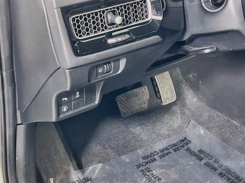 Used 2022 Honda Civic Touring image 10