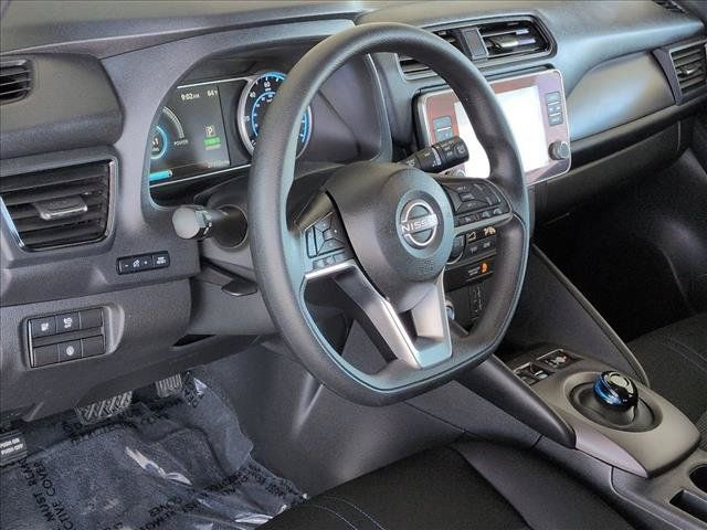 Used 2025 Nissan Leaf S FWD image 10