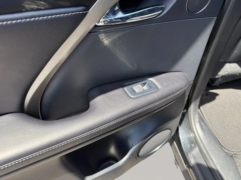 Used 2019 Lexus RX 350L AWD w/ Accessory Package image 33