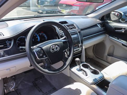 Used 2012 Toyota Camry LE image 22