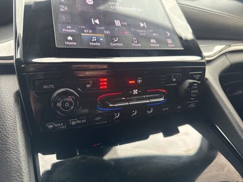 Used 2022 Jeep Grand Cherokee Altitude image 5