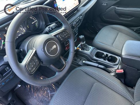 Certified 2025 Jeep Wrangler Unlimited Rubicon 4xe w/ Convenience Group AWD/4WD image 11