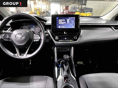Used 2023 Toyota Corolla Cross LE w/ Moonroof Package AWD/4WD image 16