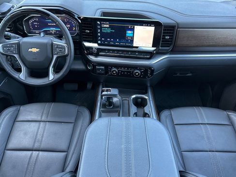 Used 2025 Chevrolet Silverado 1500 High Country AWD/4WD image 15