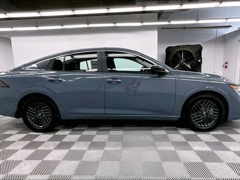 New 2026 Nissan Sentra SV w/ Floor Mat Package FWD image 18
