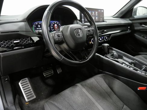 Used 2024 Honda Accord Sport image 11