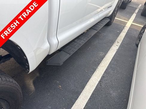 Used 2018 Toyota Tundra SR5 w/ SR5 Upgrade Package image 15