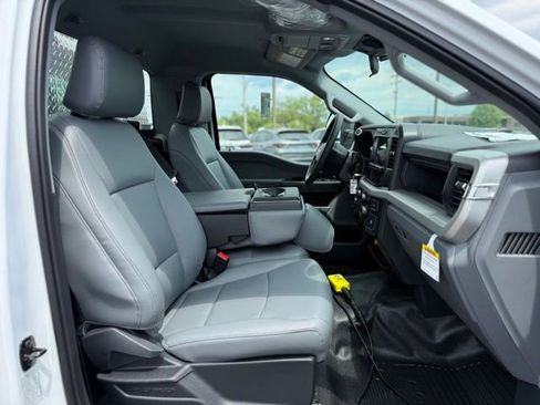 New 2026 Ford F550 4x4 Regular Cab Super Duty image 6