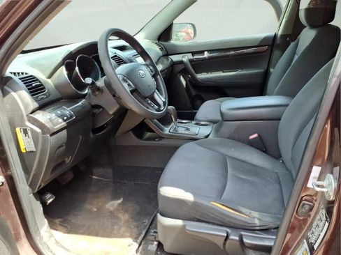 Used 2013 Kia Sorento LX w/ Convenience Pkg FWD image 5