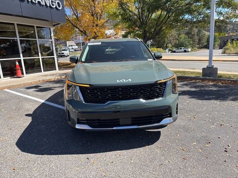 New 2025 Kia Sorento EX image 10