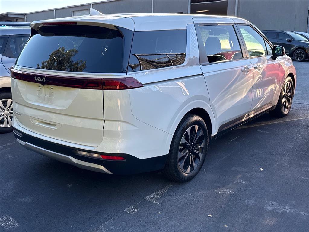 Certified 2024 Kia Carnival EX FWD image 6