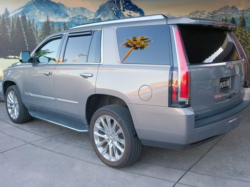 Used 2019 Cadillac Escalade Luxury image 5