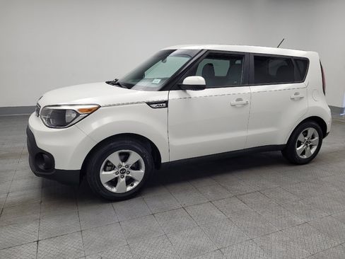 Used 2017 Kia Soul FWD image 2