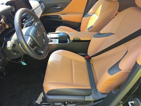 Used 2022 Lexus ES 350 w/ Premium Package FWD image 4