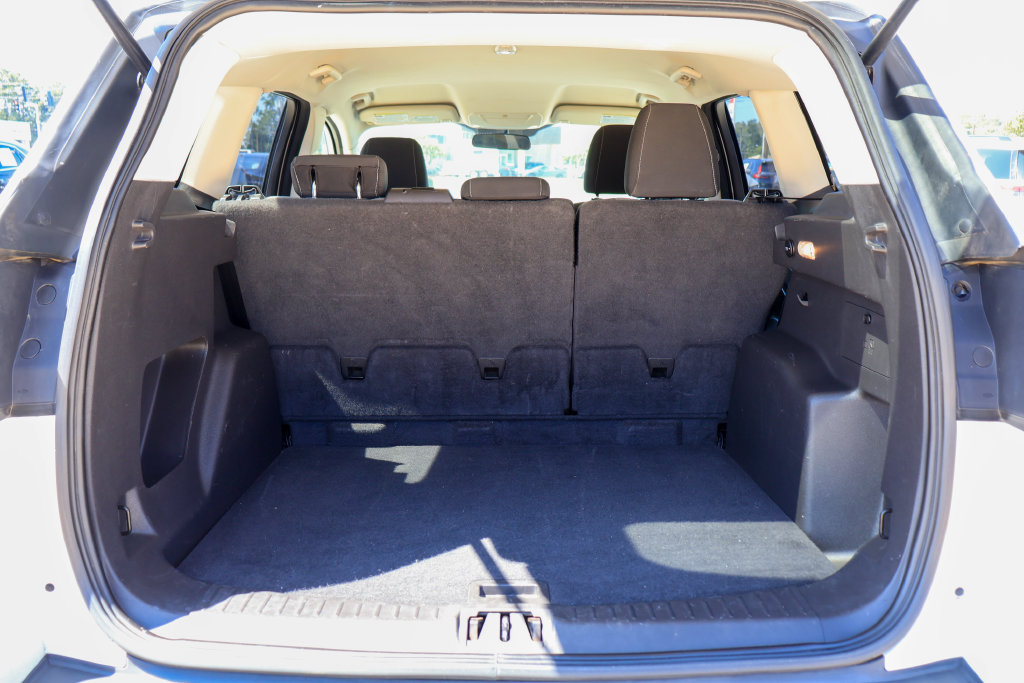 Used 2017 Ford Escape SE FWD image 25