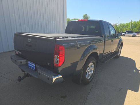 Used 2013 Nissan Frontier SV w/ SV Value Truck Pkg RWD image 6