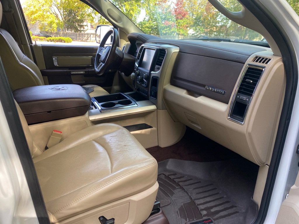 Used 2015 RAM 1500 Laramie w/ Convenience Group AWD/4WD image 29