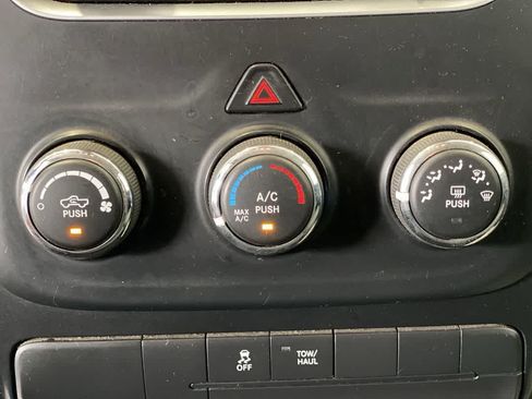 Used 2017 RAM 1500 ST w/ SXT Appearance Group AWD/4WD image 20