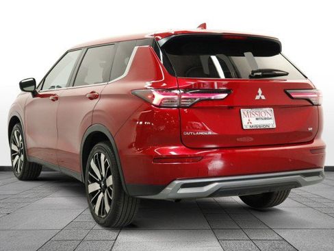 Used 2025 Mitsubishi Outlander SE FWD image 5